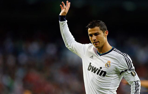 Cristiano Ronaldo thanking the Real Madrid fans at the Santiago Bernabéu, in 2012-2013