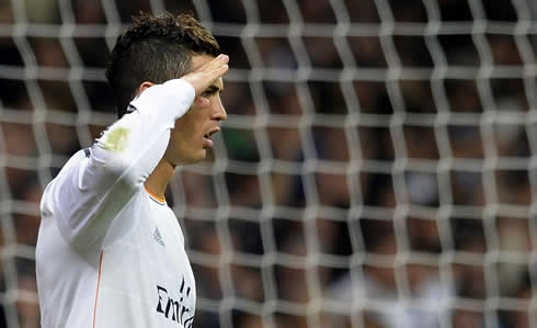 Cristiano Ronaldo responding to Joseph Blatter in Real Madrid vs Sevilla, doing the military salutation of a commander