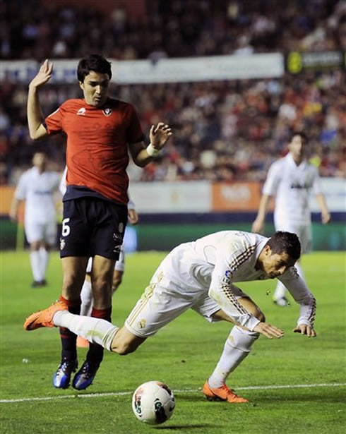 Cristiano Ronaldo suffering a foul for penalty-kick, in Osasuna vs Real Madrid in 2012