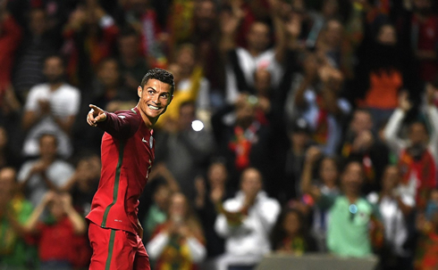 Cristiano Ronaldo gives credit to a teammate for his assist after another Portugal goal in the 2018 FIFA World Cup Qualifiers