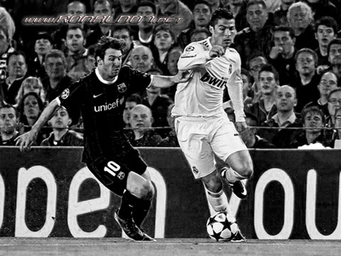 Cristiano Ronaldo and Messi wallpaper: Black and White fight (1024x768)