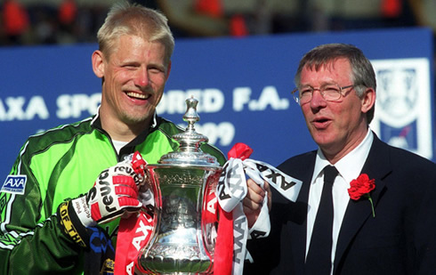 Peter Schmeichel and Sir Alex Ferguson in Manchester United