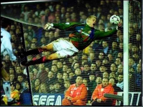 Peter Schmeichel greatest save ever as a goalkeeper in Manchester United