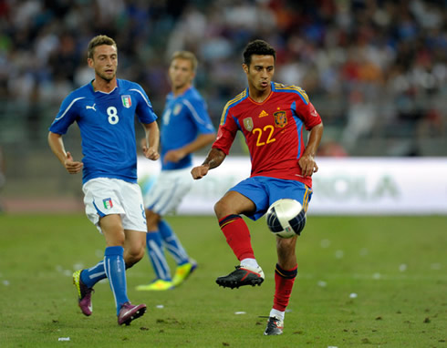 Thiago Alcântara playing in Spain vs Italy
