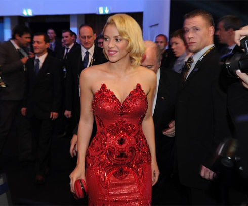 Hot Shakira in a red dress, at the FIFA Balon d'Or 2011 awards event
