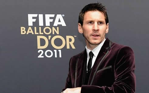 Lionel Messi in a purple suit at FIFA Balon d'Or 2011-2012 gala/ceremony