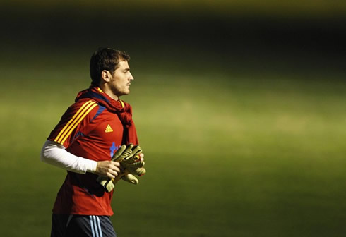 Iker Casillas training with the Spanish National Team, in 2011-2012