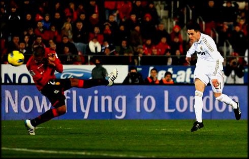 Callejón winning goal in Mallorca vs Real Madrid, in La Liga 2012