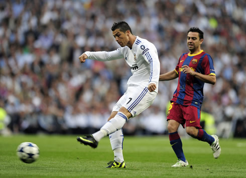 Cristiano Ronaldo left-foot strike, with Xavi looking powerless, in Real Madrid vs Barcelona 2011-2012