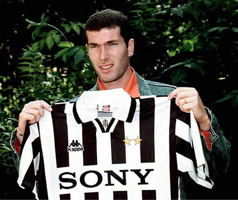 Zinedine Zidane, Juventus player, with plenty of hair