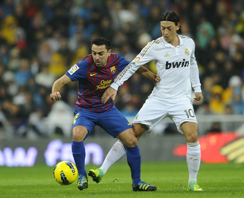 Mesut Ozil vs Xavi Hernandez, in Real Madrid vs Barcelona 2011-2012
