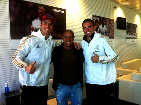 Cristiano Ronaldo, Roberto Carlos and Pepe, in Real Madrid 2012