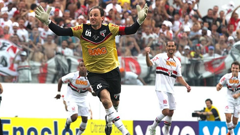 Rogério Ceni joy and happiness after a goal for São Paulo