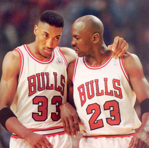 Michael Jordan and Scottie Pippen, in a Chicago Bulls game for the NBA