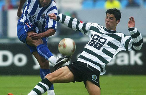 Cristiano Ronaldo playing in Sporting vs F.C. Porto, in 2002-2003