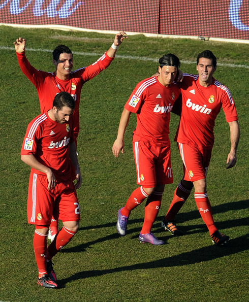 Cristiano Ronaldo, Gonzalo Higuaín, Mesut Ozil and Arbeloa, in Real Madrid 2011-2012