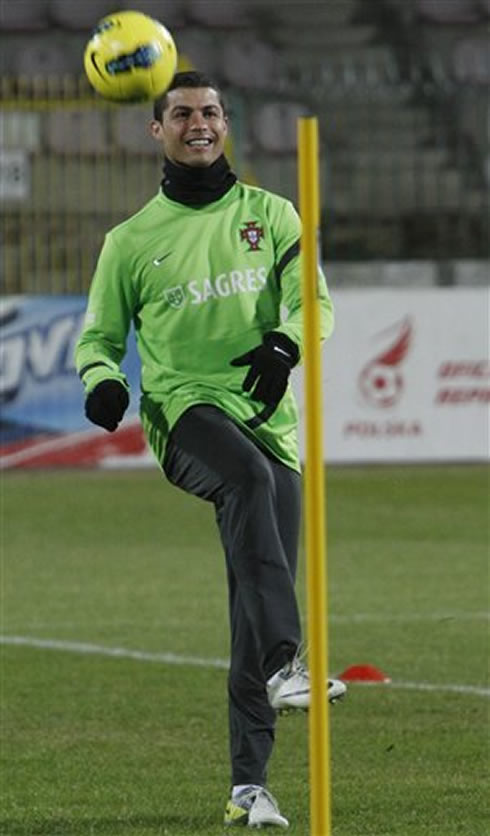Cristiano Ronaldo exercising in Poland, in 2012