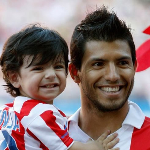 Sergio Kun Aguero and his son, Benjamín Aguero, at the Vicente Calderón, in a game for Atletico Madrid