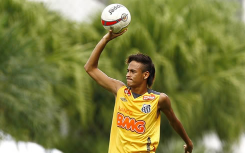 Neymar new hairstyle in 2012 Santos training session, emulating CR7 style