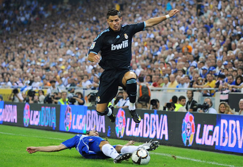 Cristiano Ronaldo playing in Real Madrid vs Espanyol, in 2009-2010