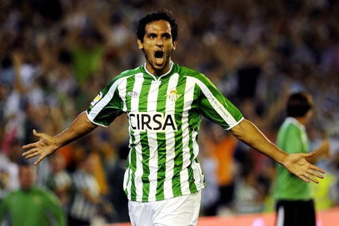 Roque Santa Cruz celebrating goal for Betis in 2012