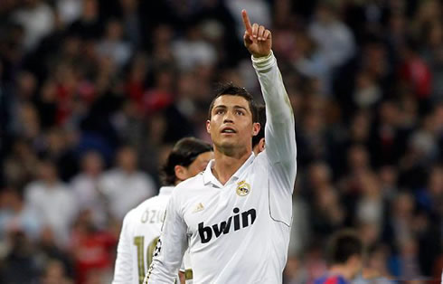 Cristiano Ronaldo dedicating his goal for Real Madrid to his family present at the Santiago Bernabéu crowd, in 2012