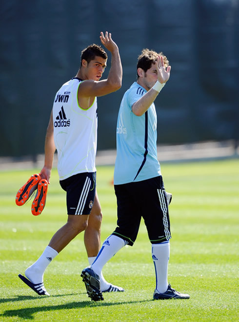 Cristiano Ronaldo and Iker Casillas saying goodbye in Real Madrid