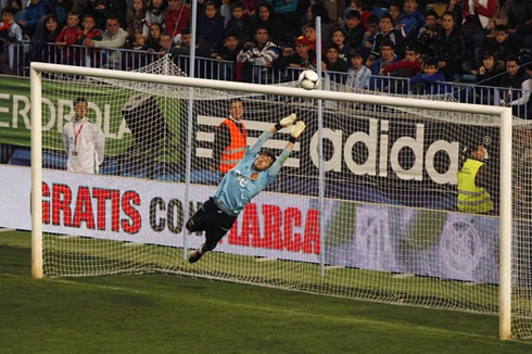 Iker Casillas big save for Spain in 2012