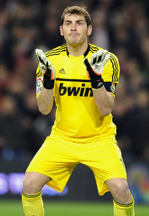 Iker Casillas in despair at a Real Madrid game