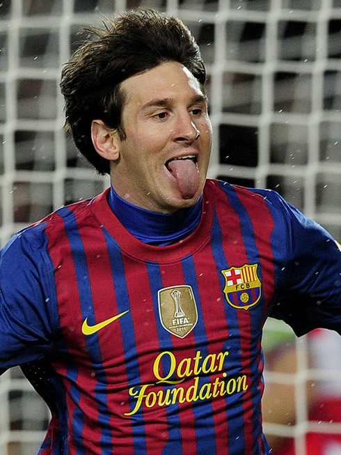 Lionel Messi putting his tongue out and showing it, in Barcelona 2012