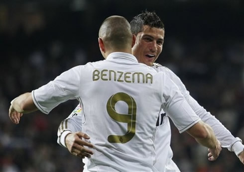 Cristiano Ronaldo hugging Karim Benzema, in Real Madrid 2012