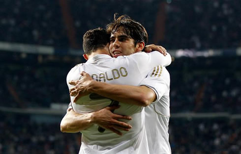 Cristiano Ronaldo hugging Ricardo Kaká in Real Madrid 2012