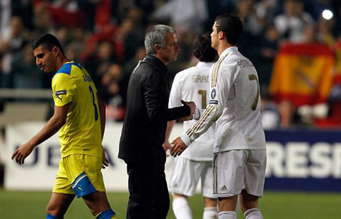 Cristiano Ronaldo greeting José Mourinho after a Real Madrid game for the UEFA Champions League in 2012