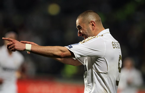 Karim Benzema sniper shooting goal celebration for Real Madrid, in 2012