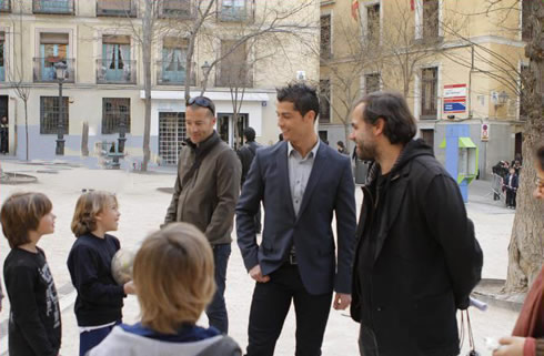 Cristiano Ronaldo BES video shooting, playing football with kids on the streets of Portugal, in 2012