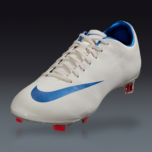 Nike Mercurial Vapor VIII cleats/boots