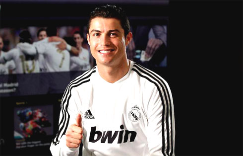 Cristiano Ronaldo in the bwin interview, showhing his thumbs up through an hand/fingure gesture