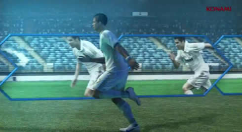 Cristiano Ronaldo sprinting in PES 2013, gameplay screenshot, with real footage
