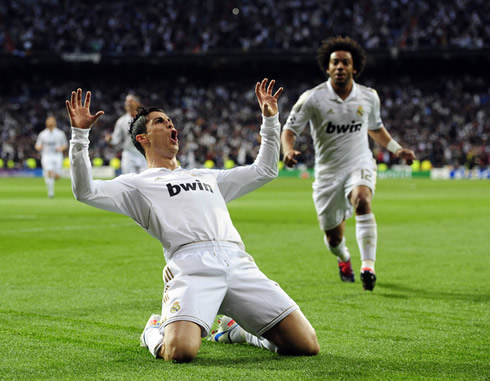 Cristiano Ronaldo claw goal celebration after another Real Madrid goal vs Bayern Munich, for the UEFA Champions League in 2012
