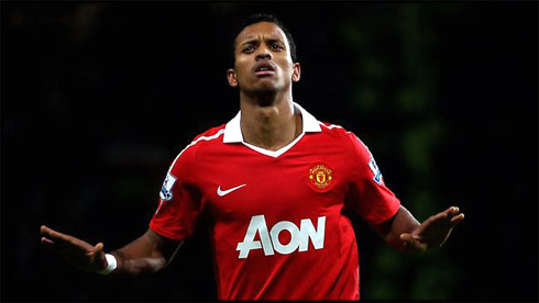 Nani goal celebration for Manchester United in 2012, very similar to the one made by Ronaldo in the Camp Nou against Barcelona, asking the fans to cool down