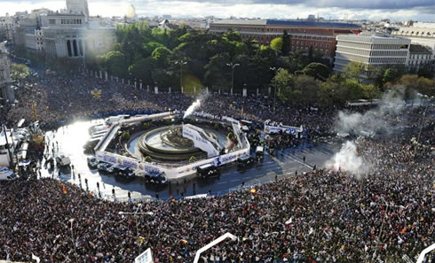 Cibeles party after Real Madrid won La Liga, in 2012