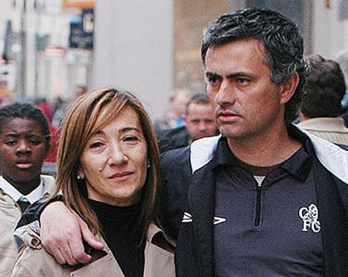 José Mourinho and his wife, Matilde Tami Faria, in the London streets