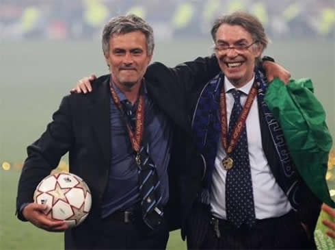 José Mourinho and Massimo Moratti taking a photo after winning the UEFA Champions League for Inter Milan in 2010