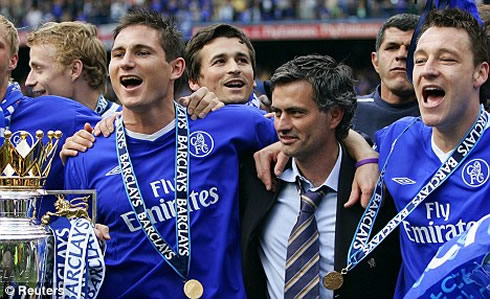 José Mourinho celebrating the English Premier League title, with Chelsea players and legends Frank Lampard and John Terry