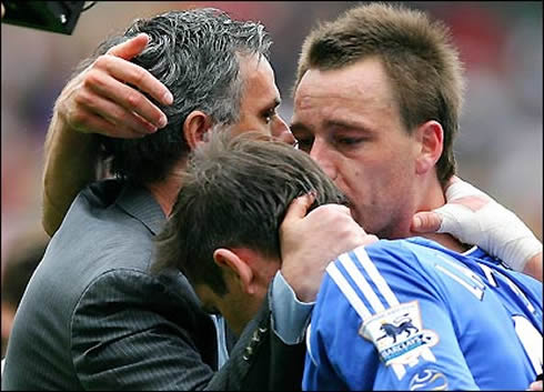José Mourinho emotional goodbye hug to Frank Lampard and John Terry, in Chelsea 2004-2007