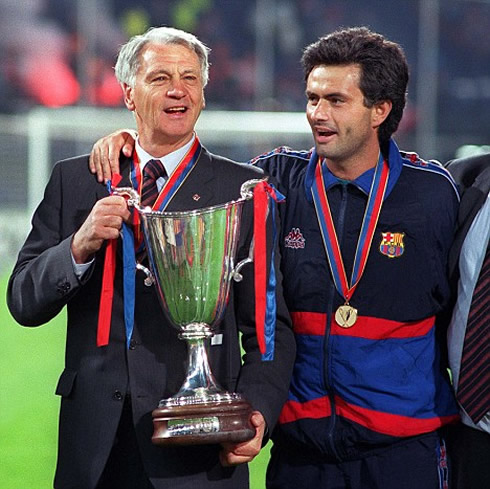 José Mourinho with Sir Bobby Robson in Barcelona, when he was a translator
