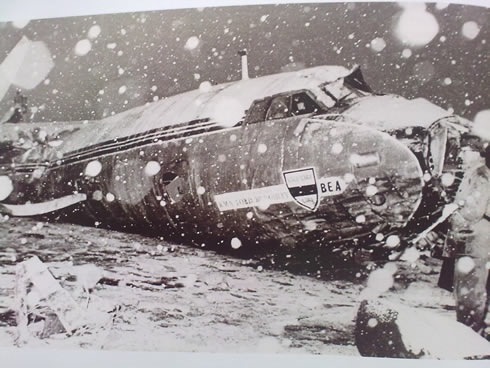 The Munich air disaster, plane crash and wrecks in 1957, victimizing the Manchester United Busby Babes