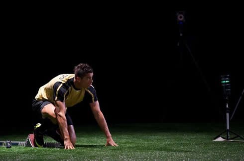 Cristiano Ronaldo preparing himself to a sprinting test, for Castrol Edge's Tested to the Limit documentary