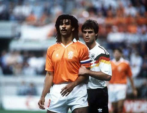 Ruud Gullit in a game between the Netherlands and Germany