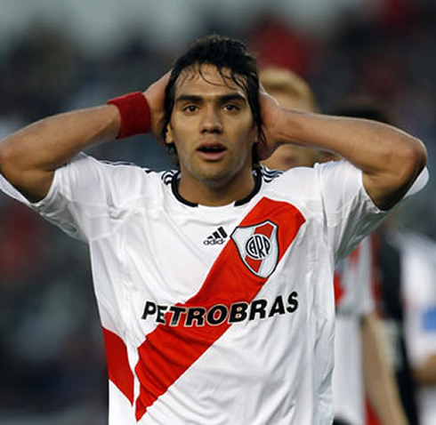 Radamel Falcao shocking reaction in River Plate